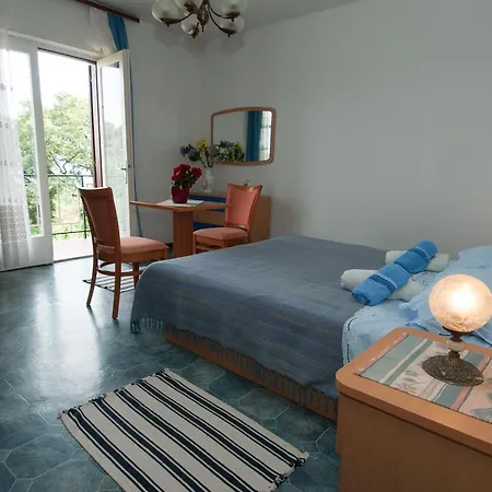 Apartments&rooms Ribarić 3*