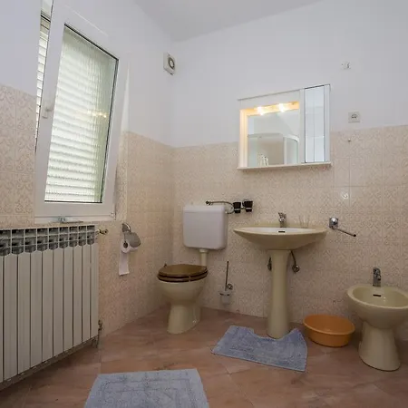 Apartments&rooms Ribarić